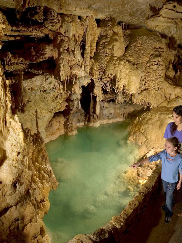 Natural Bridge Caverns